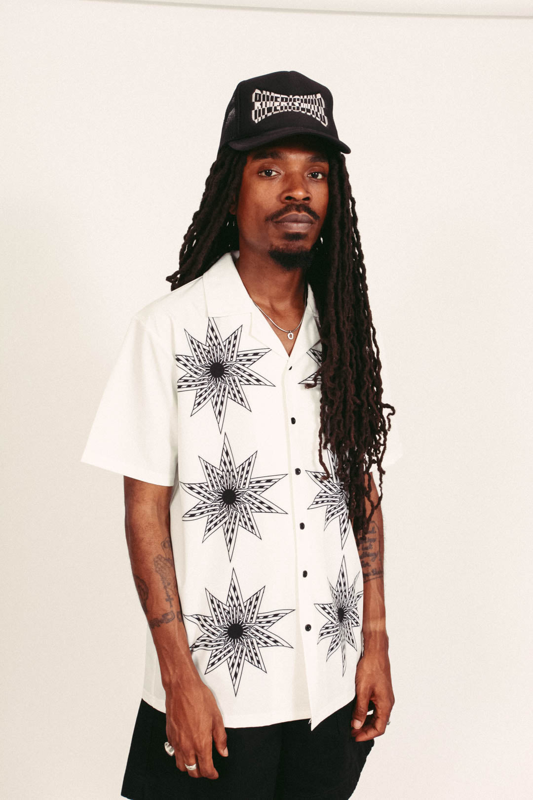 WONDER BUTTON UP (WHITE)