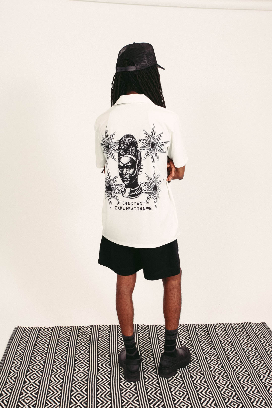WONDER BUTTON UP (WHITE)
