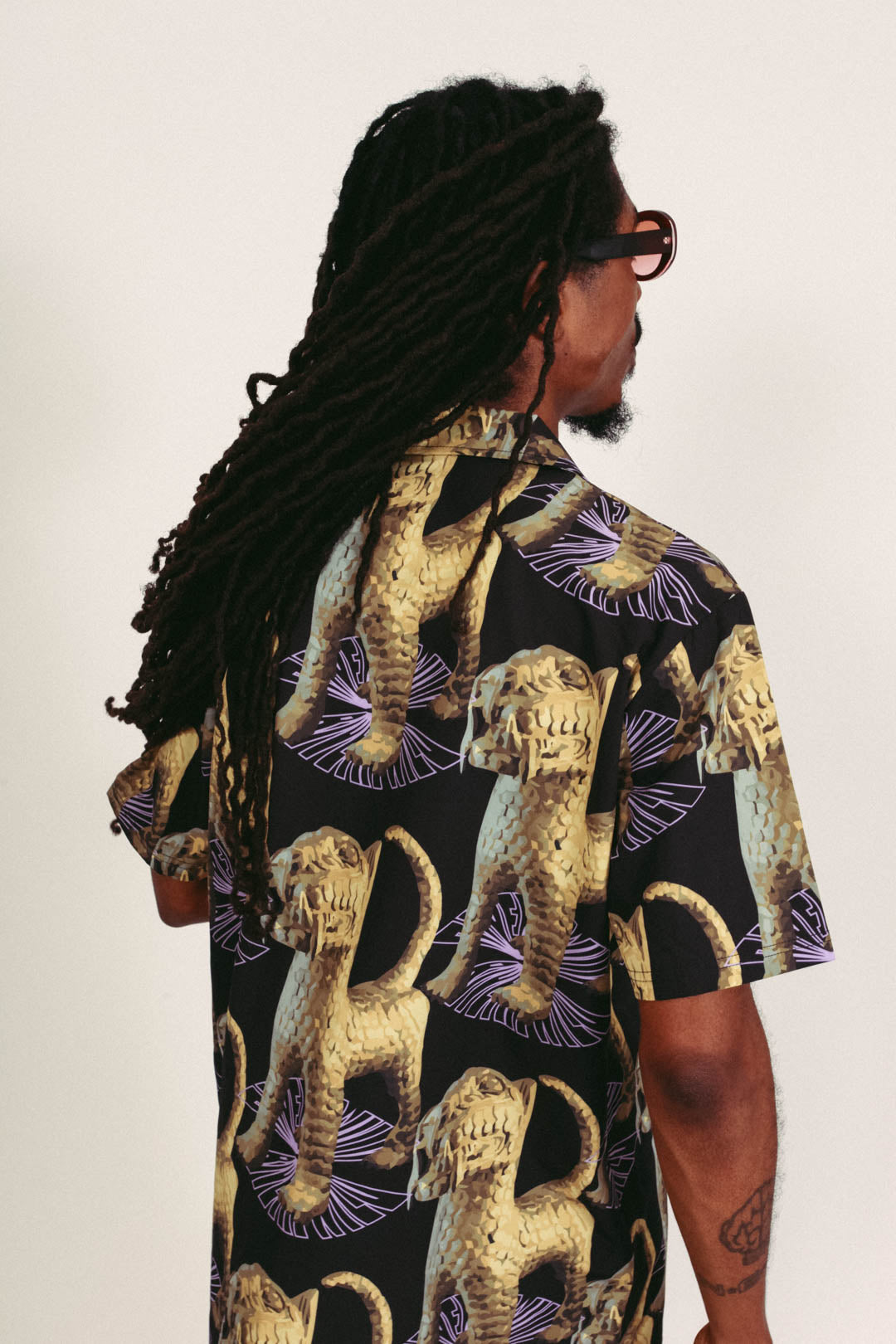 RETURN TO BENIN BUTTON UP (BLACK)