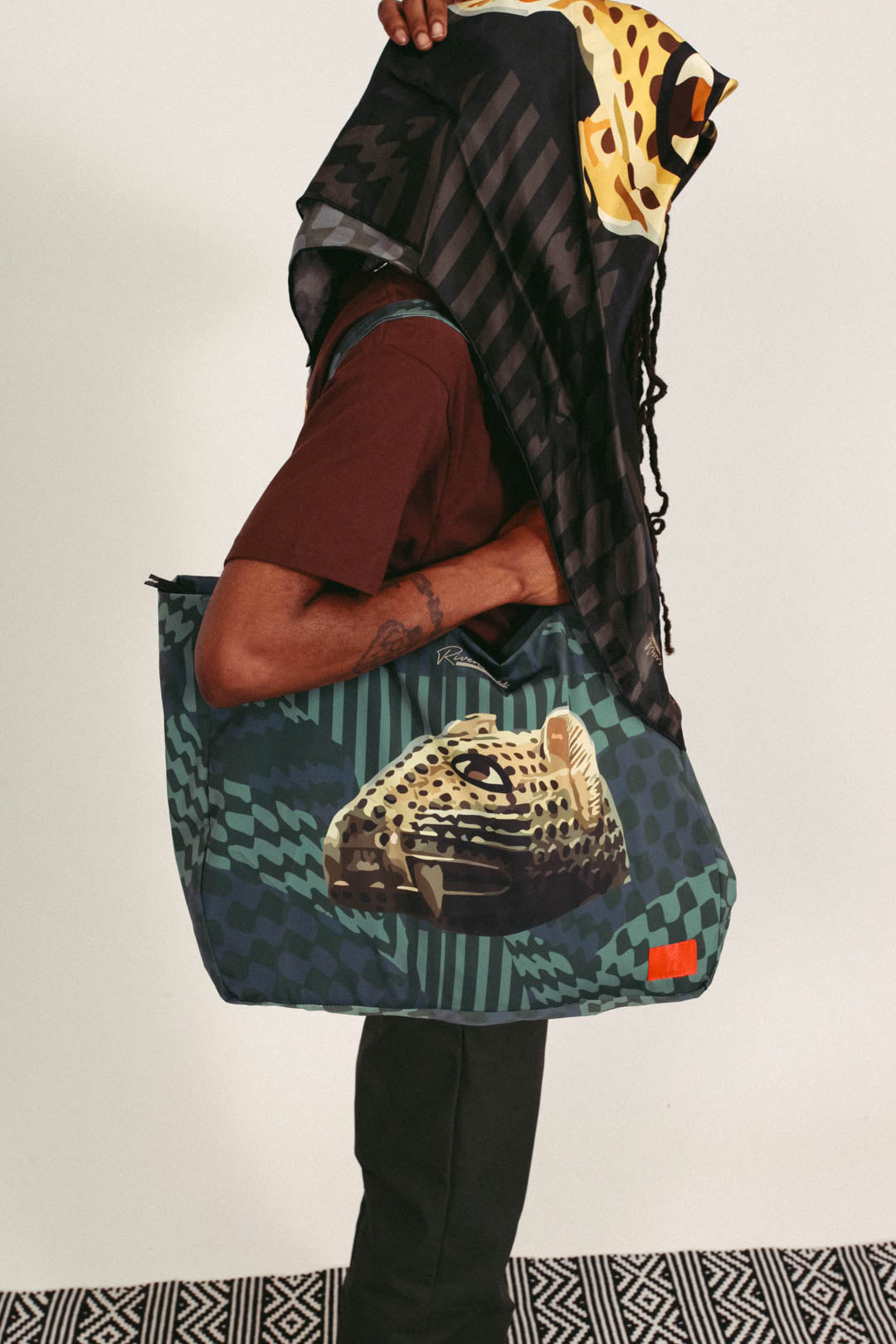 BENIN GRID SCARF (MOSS GREEN)
