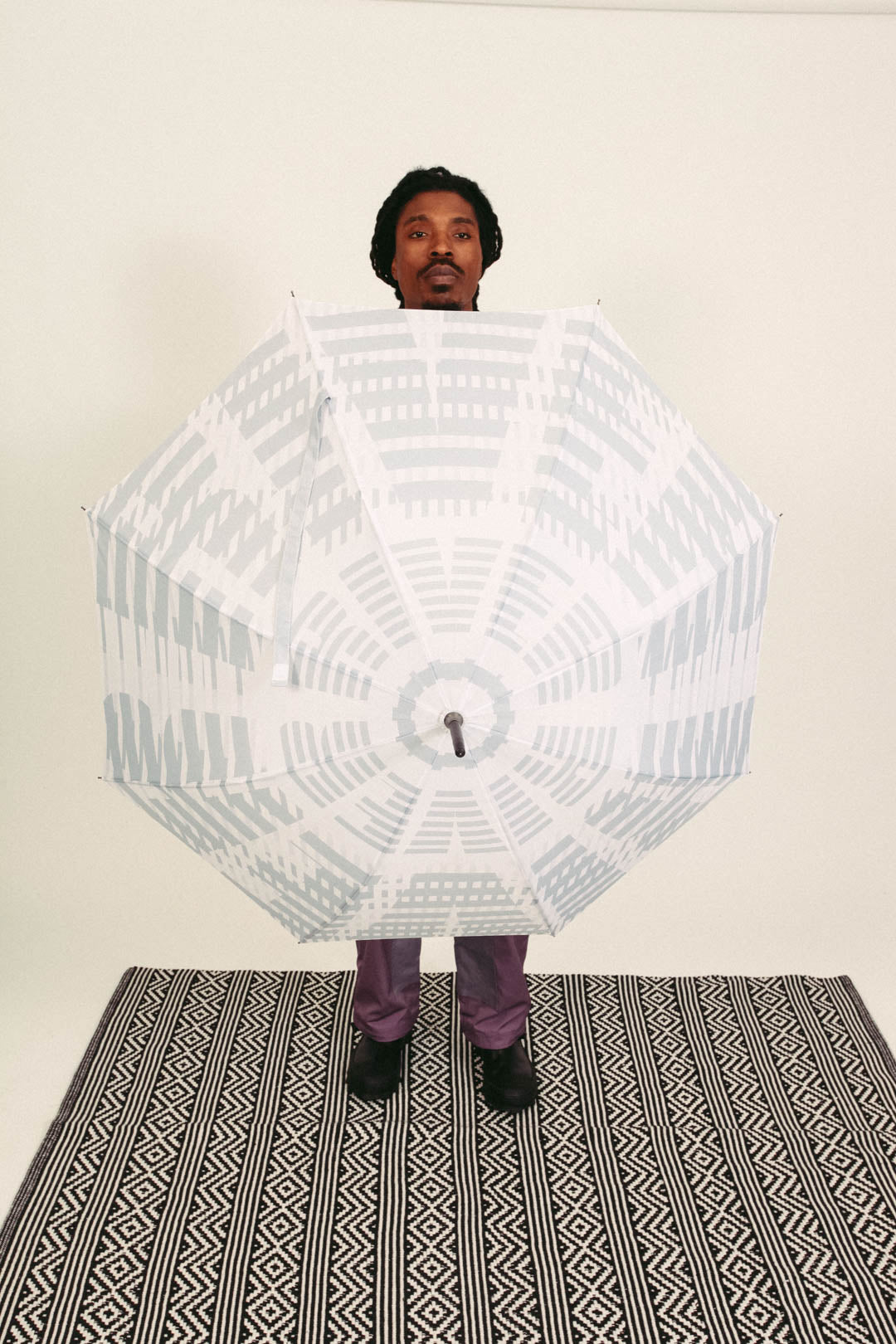 PLAIN SIGHT UMBRELLA (WHITE/GREY)