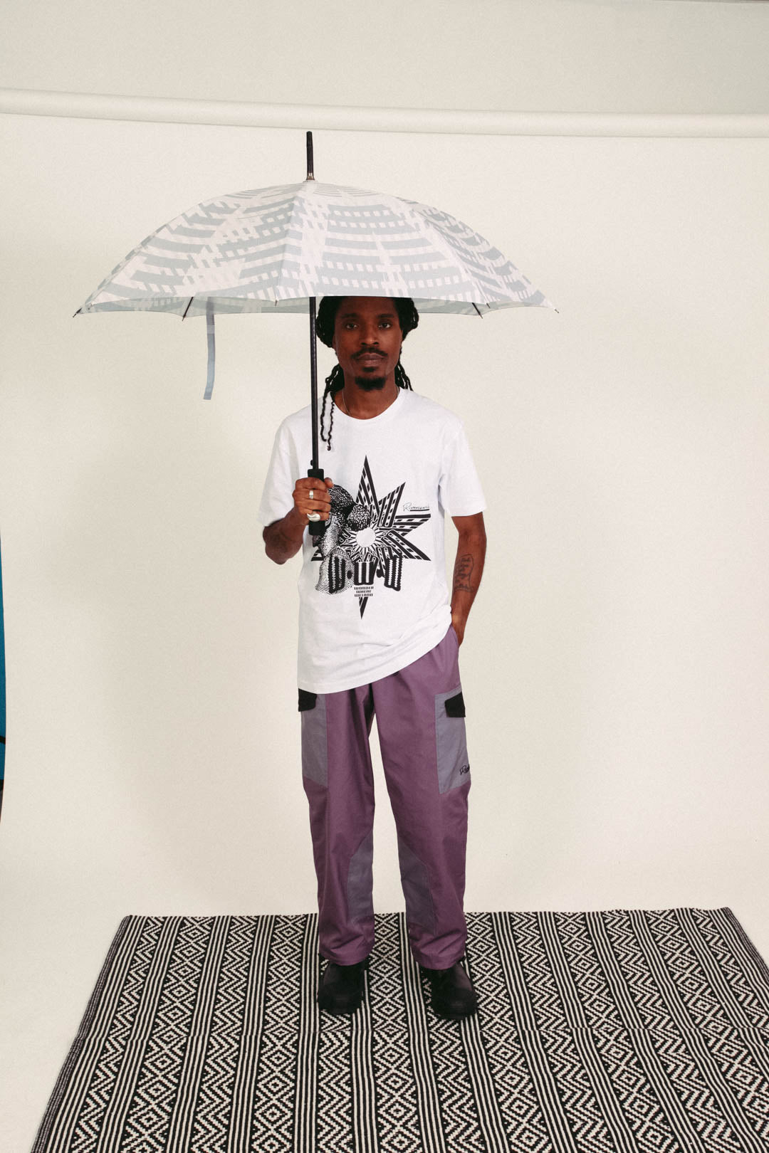 PLAIN SIGHT UMBRELLA (WHITE/GREY)