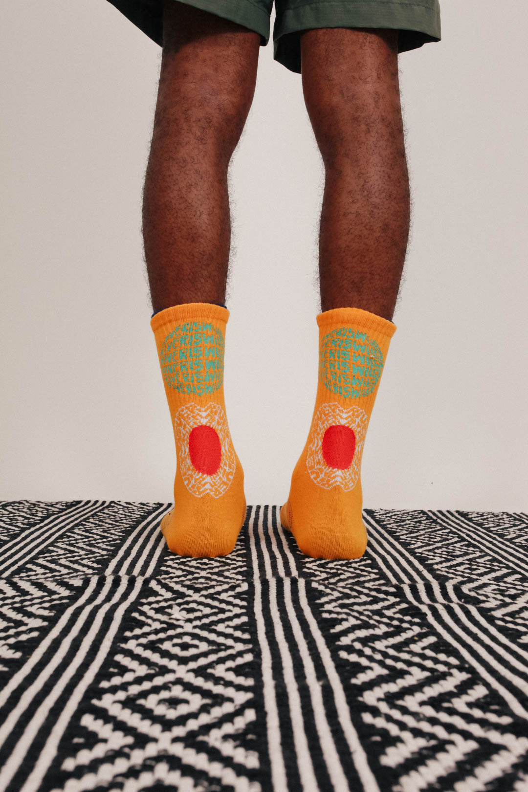BLOOM LOGO SOCKS (YELLOW)
