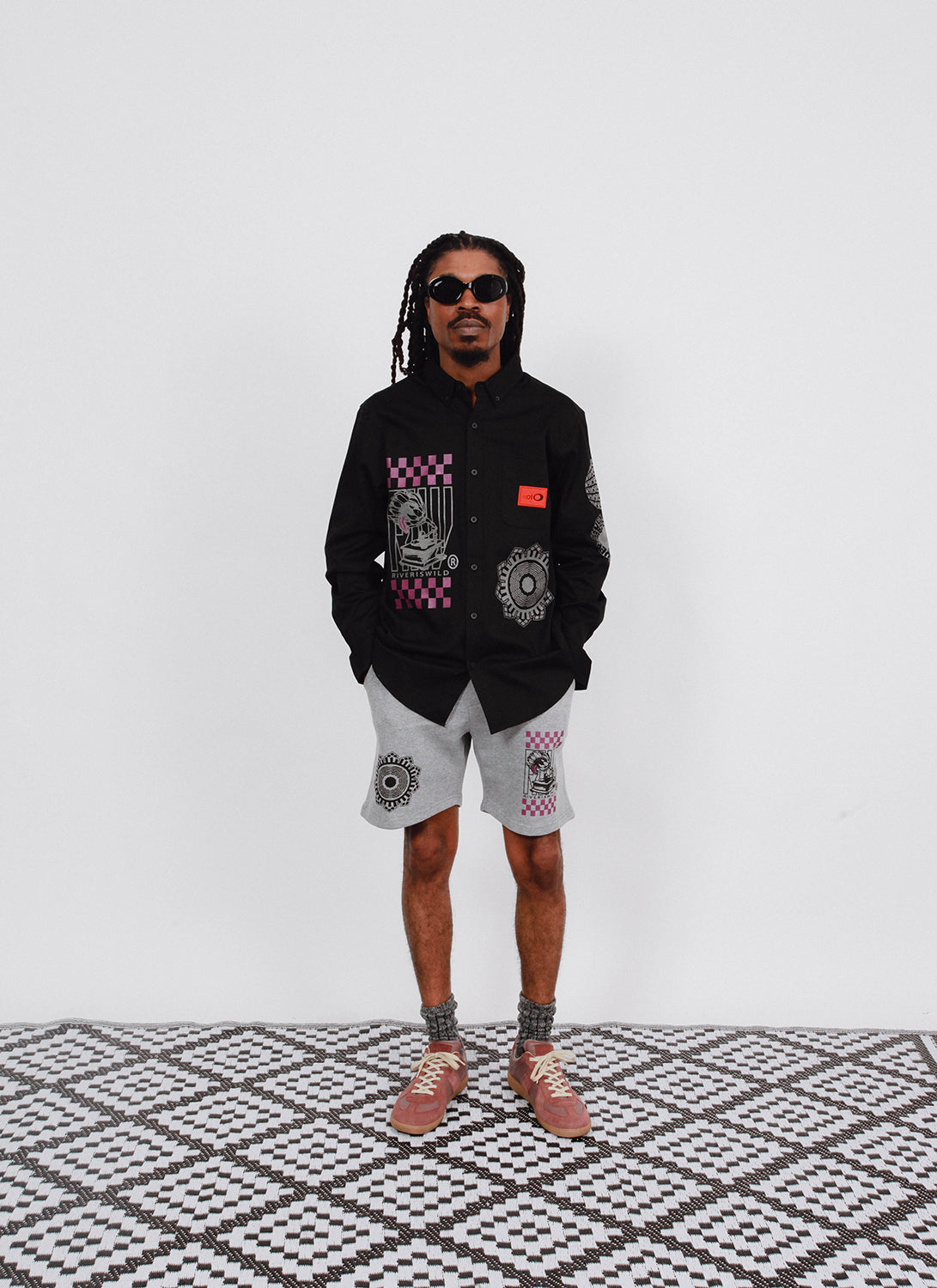 MOON SHADES (BLACK)