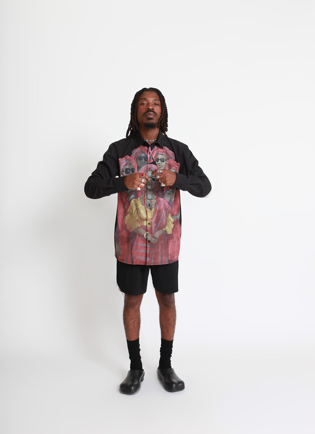 ENTOURAGE BUTTON UP (BLACK)