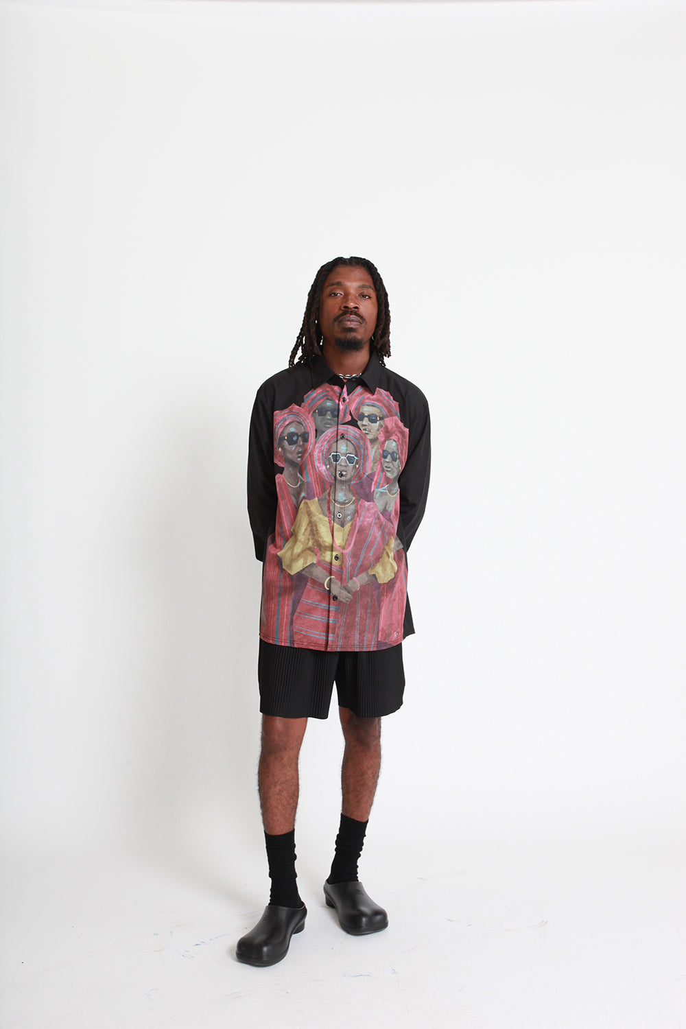 ENTOURAGE BUTTON UP (BLACK)