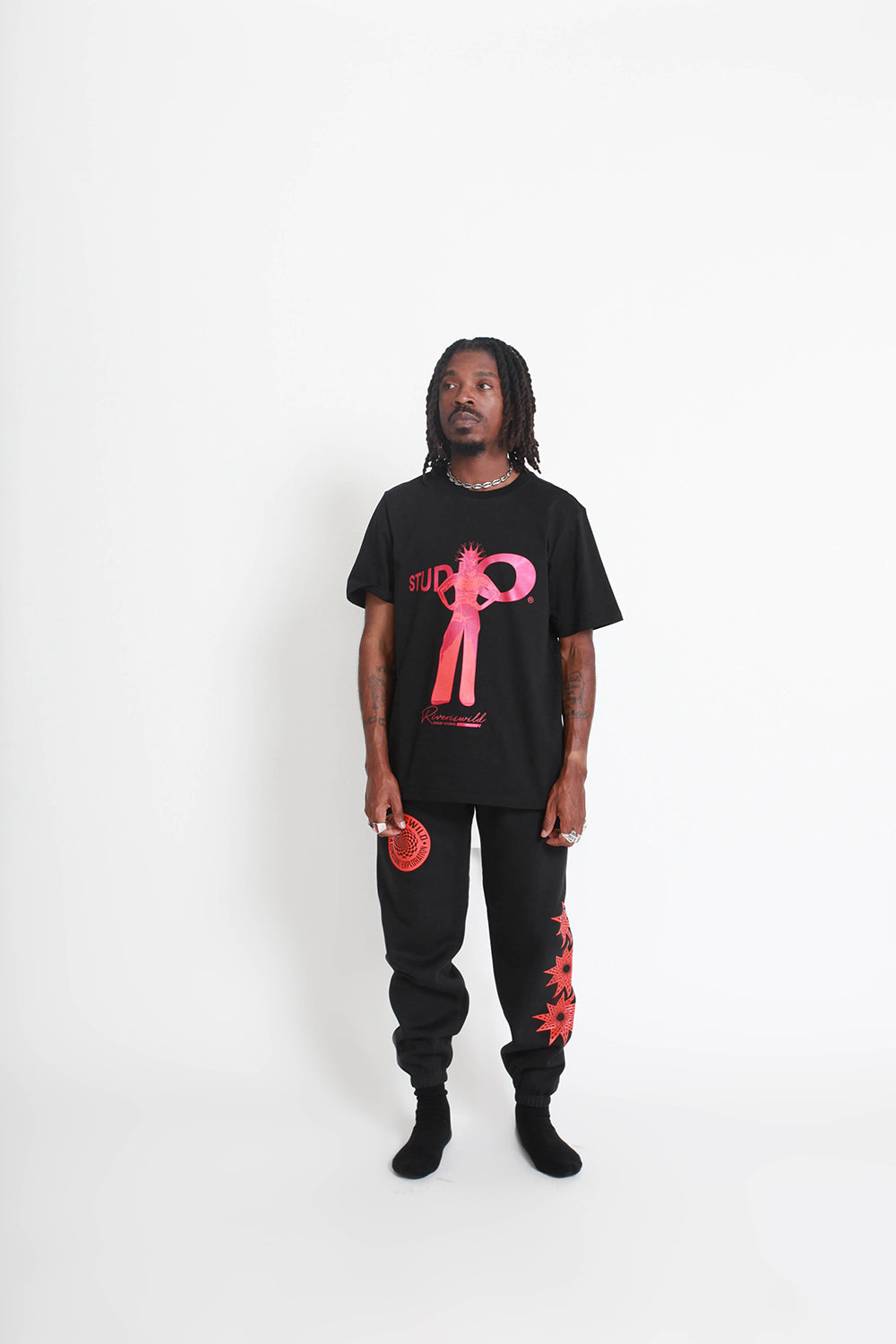 VENUS TEE BLACK (RIVERISWILD X CHCK)
