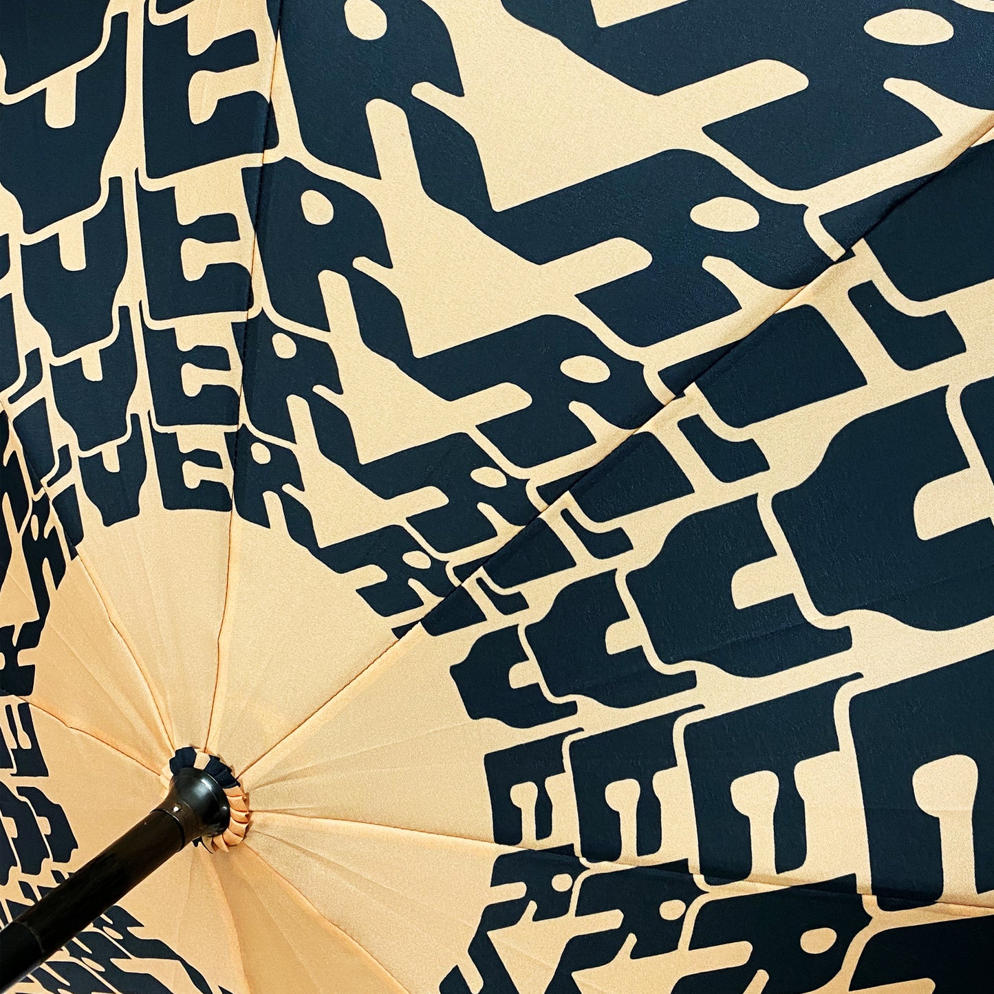 BLOOM UMBRELLA (BLACK AND GOLD)